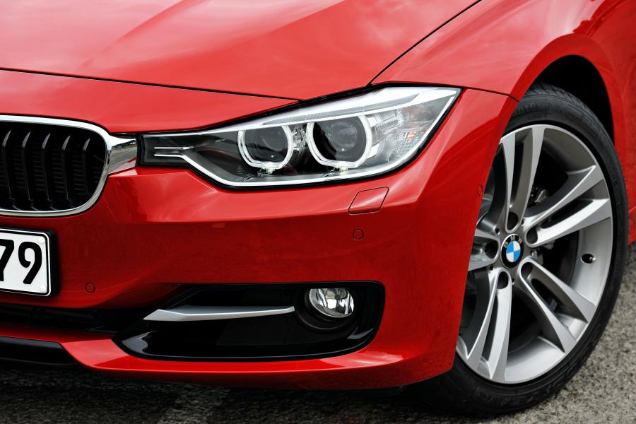 BMW 328i Touring Sport Line 2012 года  (фото 11 из 38)